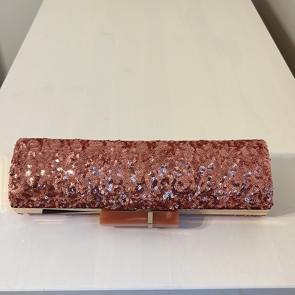 Brand new Bebe sequins clutch - Picture 4 of 5